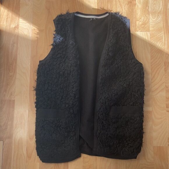 Kenzie sleeveless vest with fleece lining faux fur pockets oversized SM Black - Picture 3 of 16